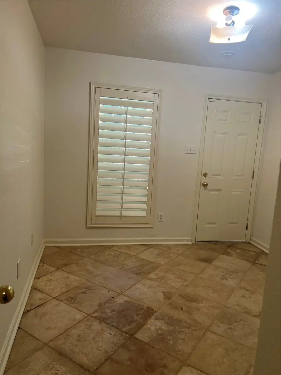 8 Kings Creek Drive, Houston, TX 77339 - #2