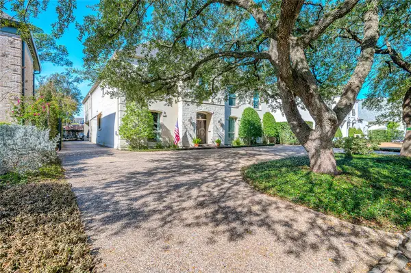 618 Shadywood Road, Houston, TX 77057