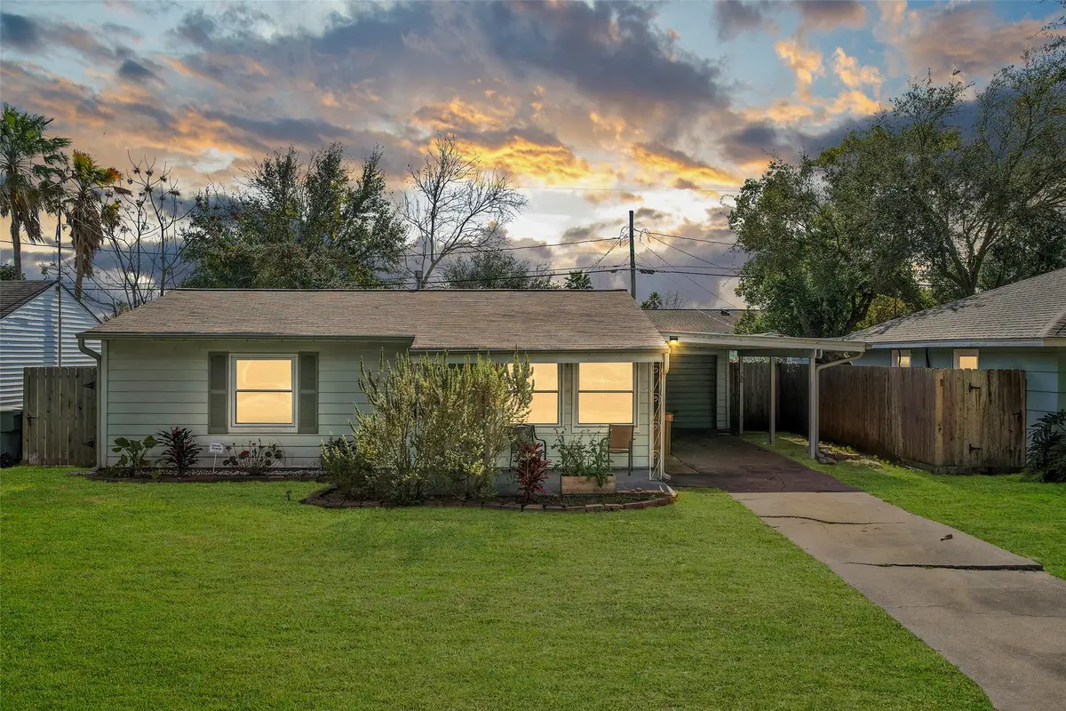 113 Tarpon Avenue, Galveston, TX 77550 - #1