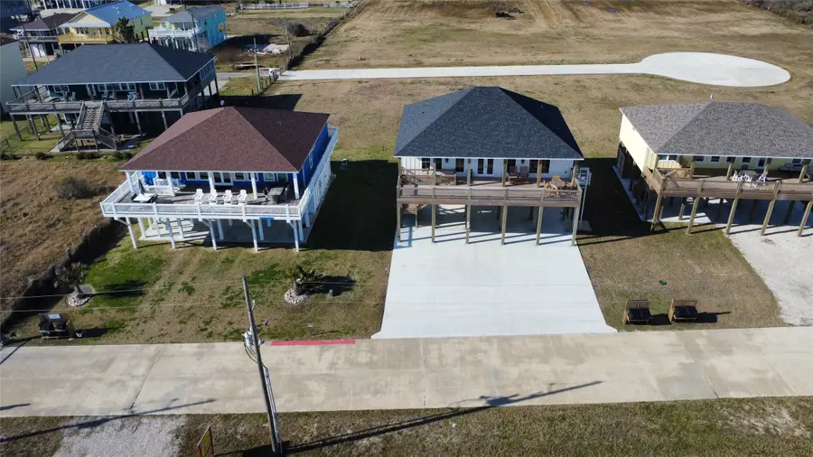 183 Ocean Shores Drive, Port Bolivar, TX 77650 - #2