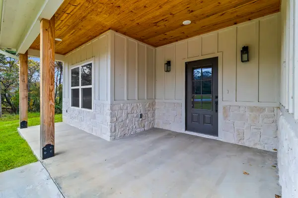 260 Wildwood Drive, Onalaska, TX 77360