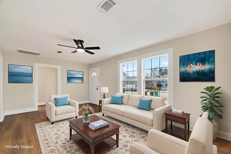 520 E Fayle Street, Baytown, TX 77520 - Image #2