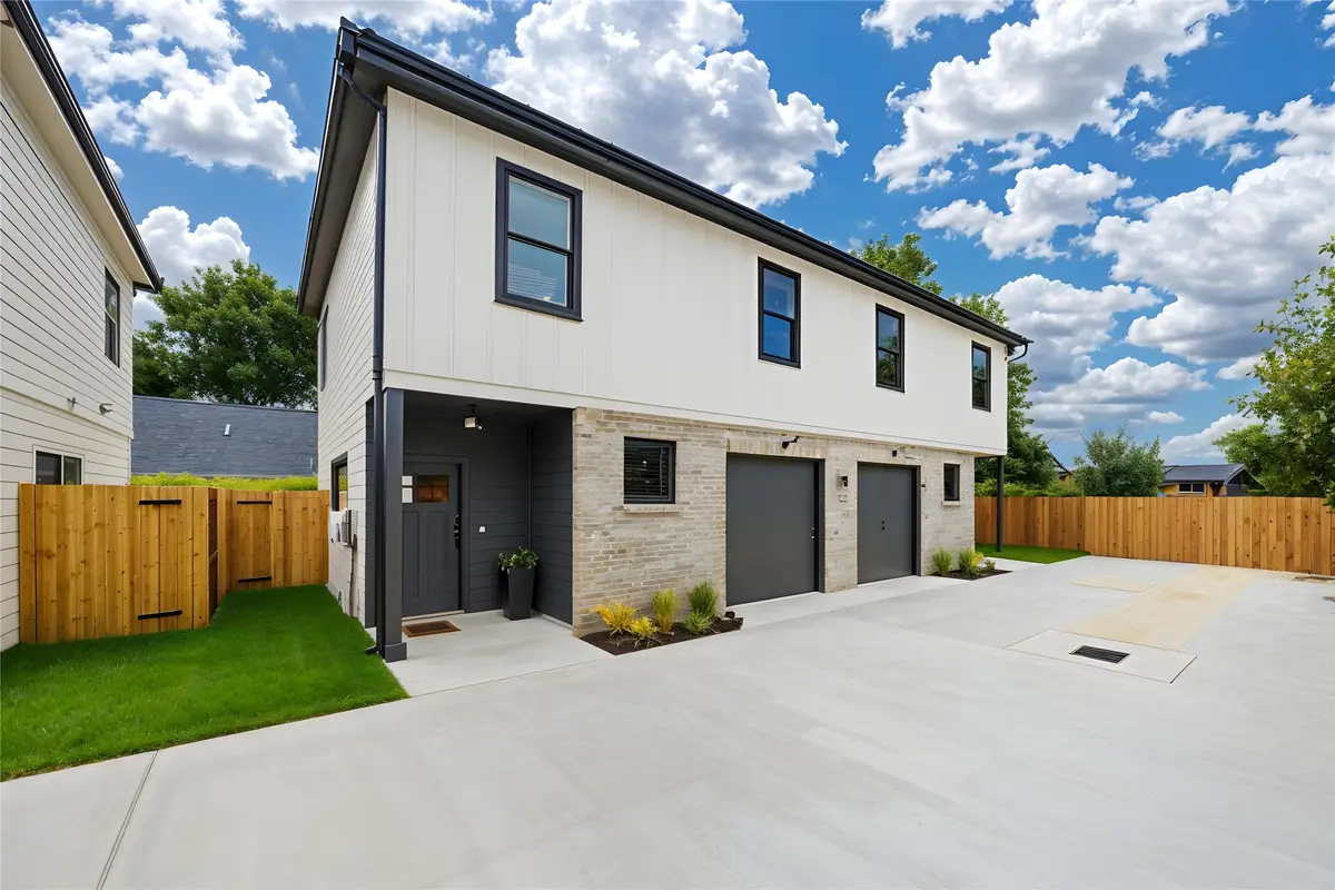 5032 Mallow St #A B, Houston, TX 77033 - #1