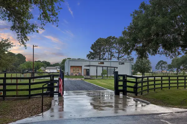38 E Kitty Hawk Street, Richmond, TX 77406