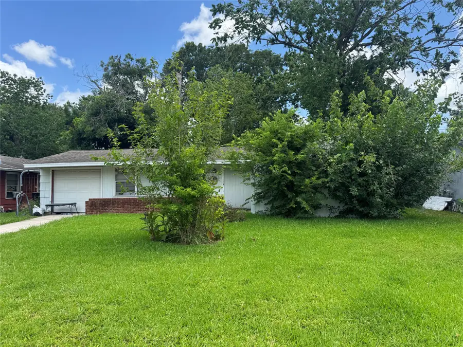 5951 Willow Glen Drive, Houston, TX 77033 - #3