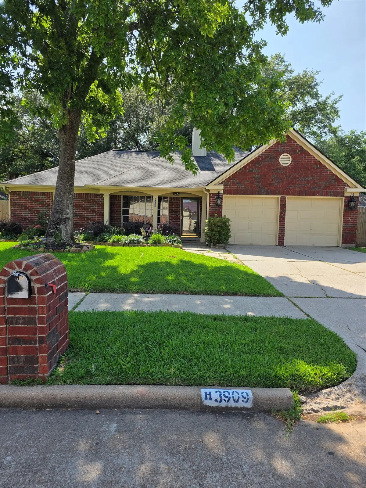 3909 Regency Drive, Deer Park, TX 77536 - #1