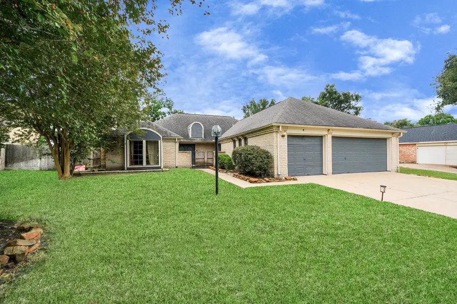 902 Rolling Mill Drive, Sugar Land, TX 77498 - Image #2