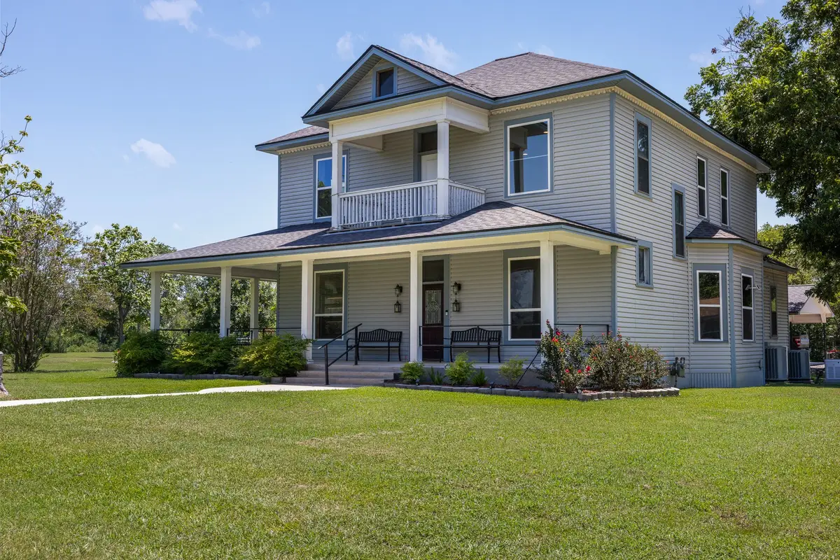 400 S Front Street, Caldwell, TX 77836 - #1