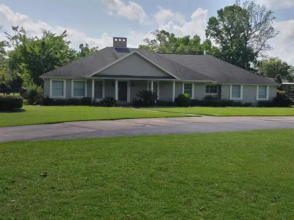 310 Junker Road, Beaumont, TX 77707