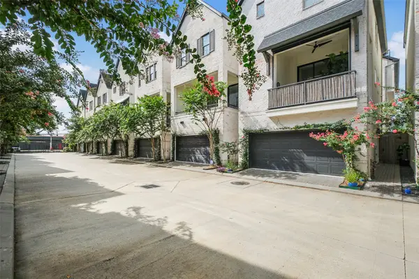4010 University Grove Street, Houston, TX 77023