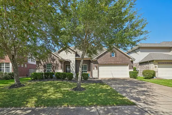 8002 Riverine Terrace Drive, Richmond, TX 77406