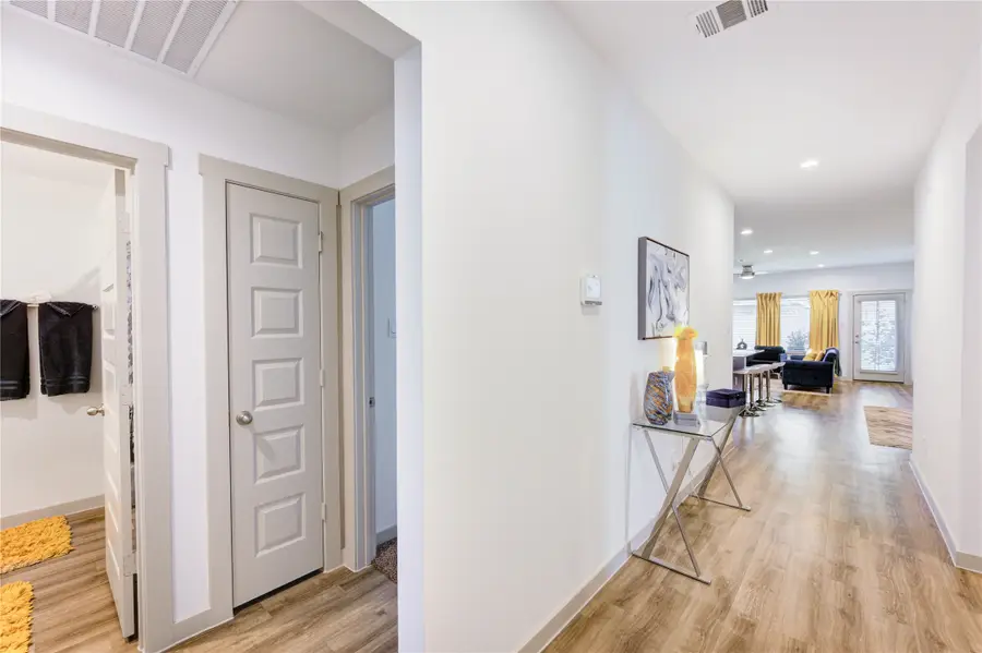 9907 Palm Royal Drive, Baytown, TX 77521 - Image #2