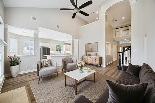 1823 Misty Oaks Lane, Sugar Land, TX 77479