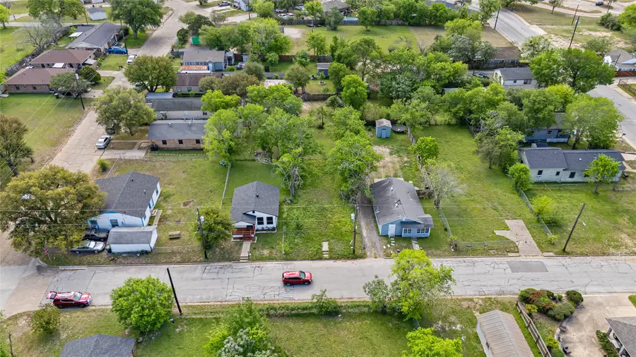 911 Hall Street, Bryan, TX 77803 - #3