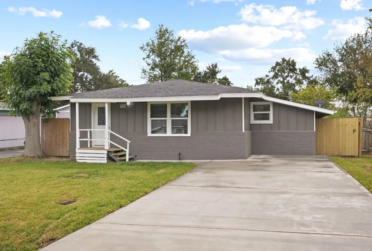 2317 19th Avenue N, Texas City, TX 77590 - #1