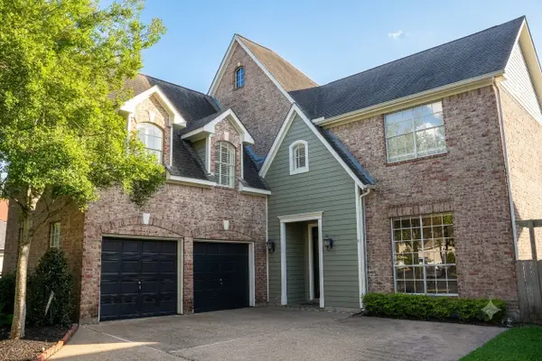 322 Lakeside Boulevard, Sugar Land, TX 77478