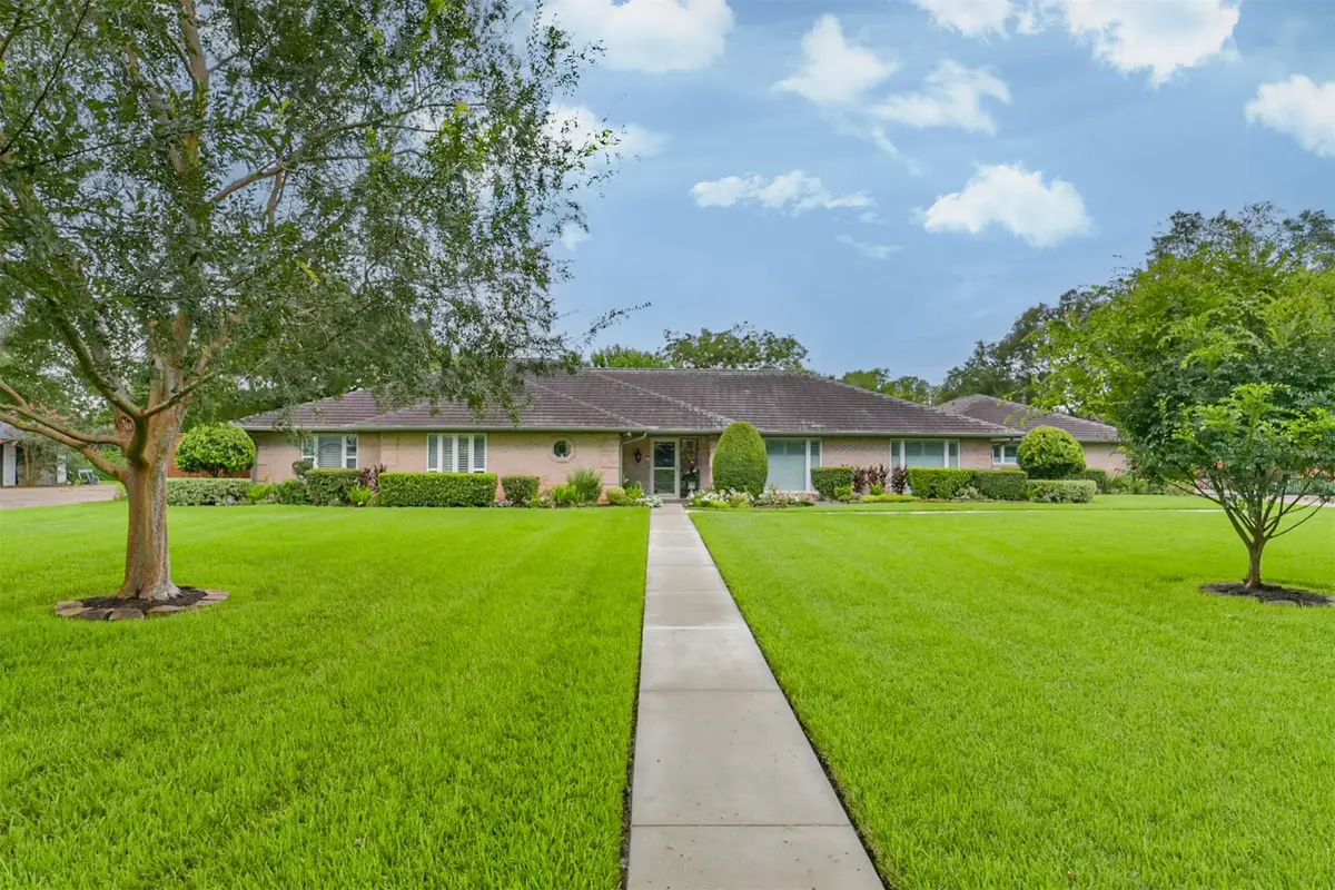 3210 Nottingham Street, Pearland, TX 77581 - #1