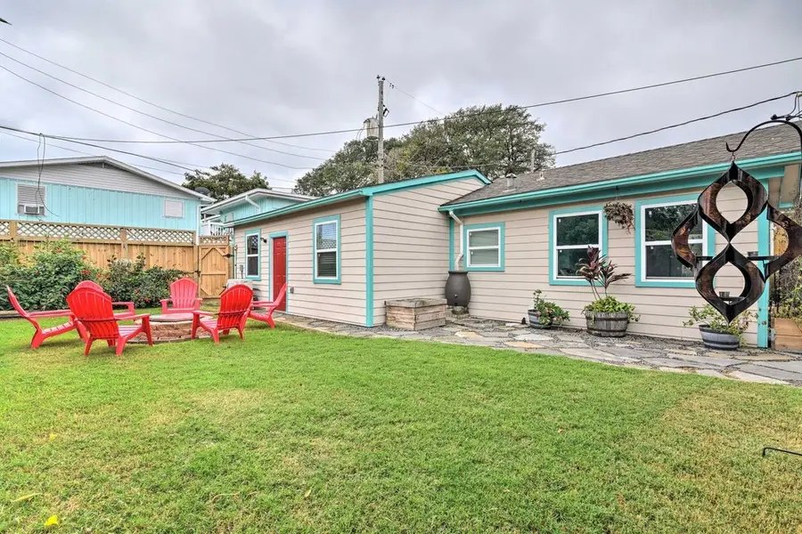 3917 Avenue P 1/2, Galveston, TX 77550 - #2