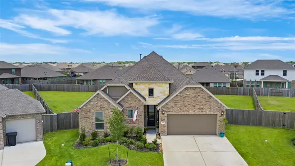 2102 Woodside Meadow Court, League City, TX 77573