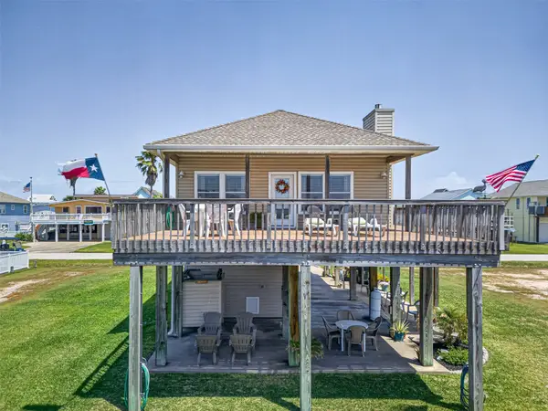 3930 Navarro Drive, Galveston, TX 77554