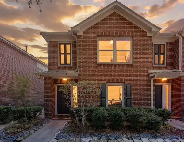 834 W Heights Hollow Lane, Houston, TX 77007