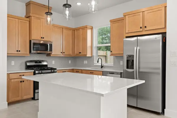 563 Red Cascade Trail, Willis, TX 77318