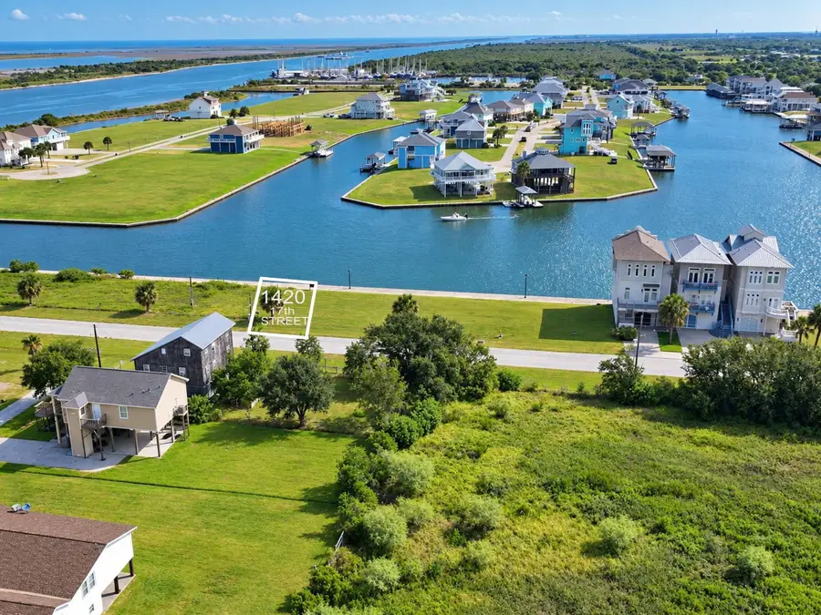 1420 17th Street, Port Bolivar, TX 77650 - #3