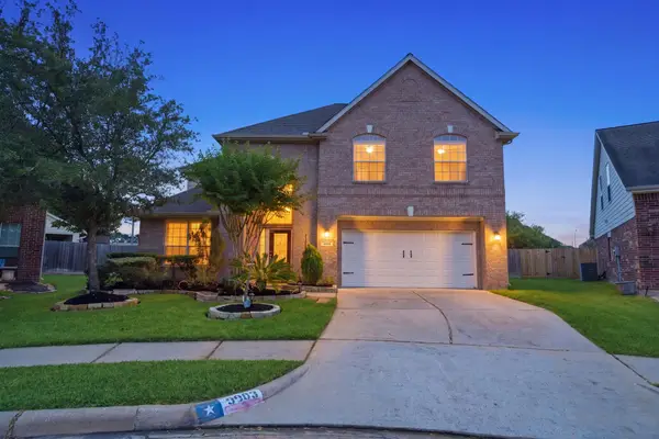 9003 Kinnel Lane, Tomball, TX 77375