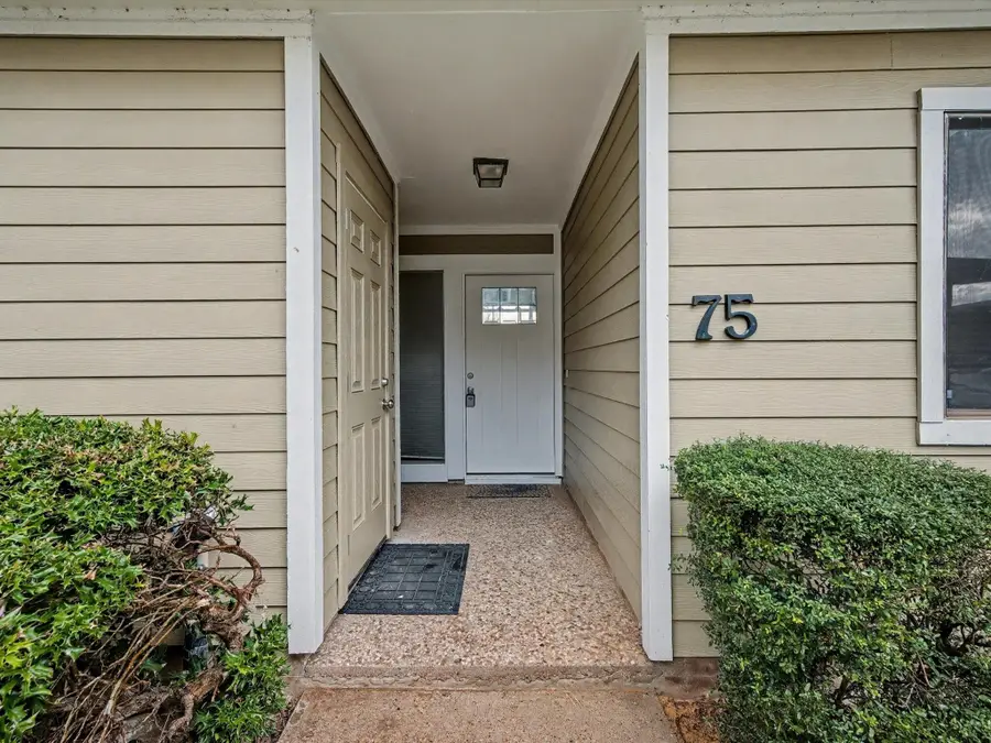 75 April Point Drive S, Conroe, TX 77356 - Image #2