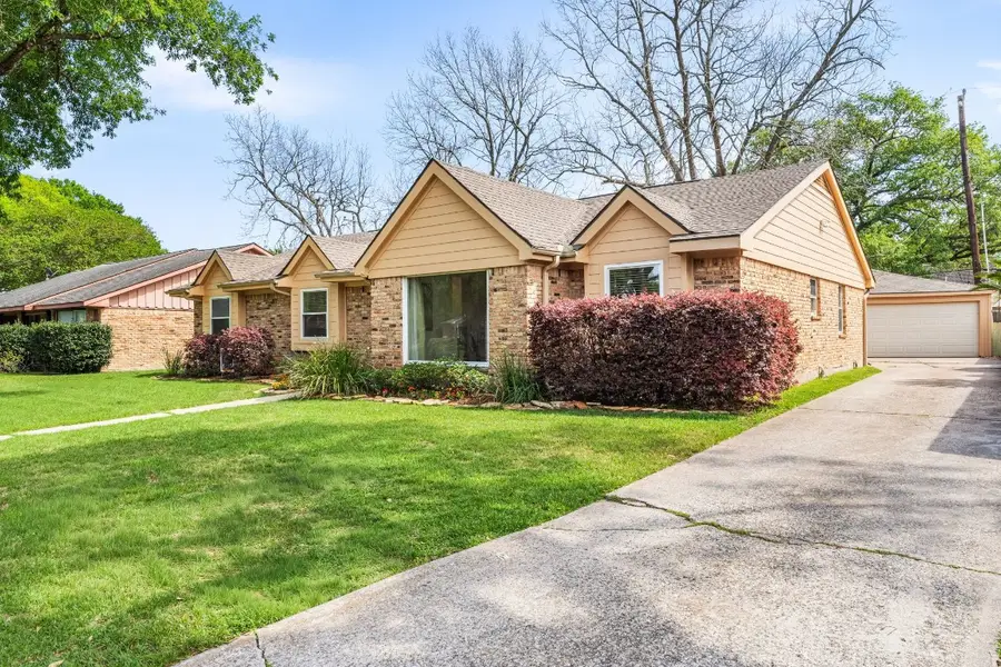 5827 Rutherglenn Drive, Houston, TX 77096 - #2