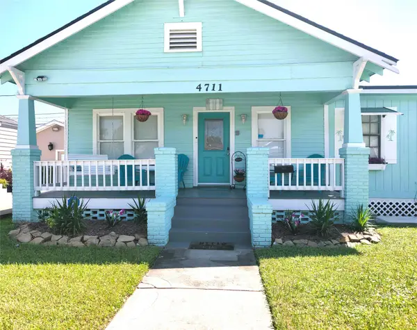 4711 Avenue S, Galveston, TX 77551