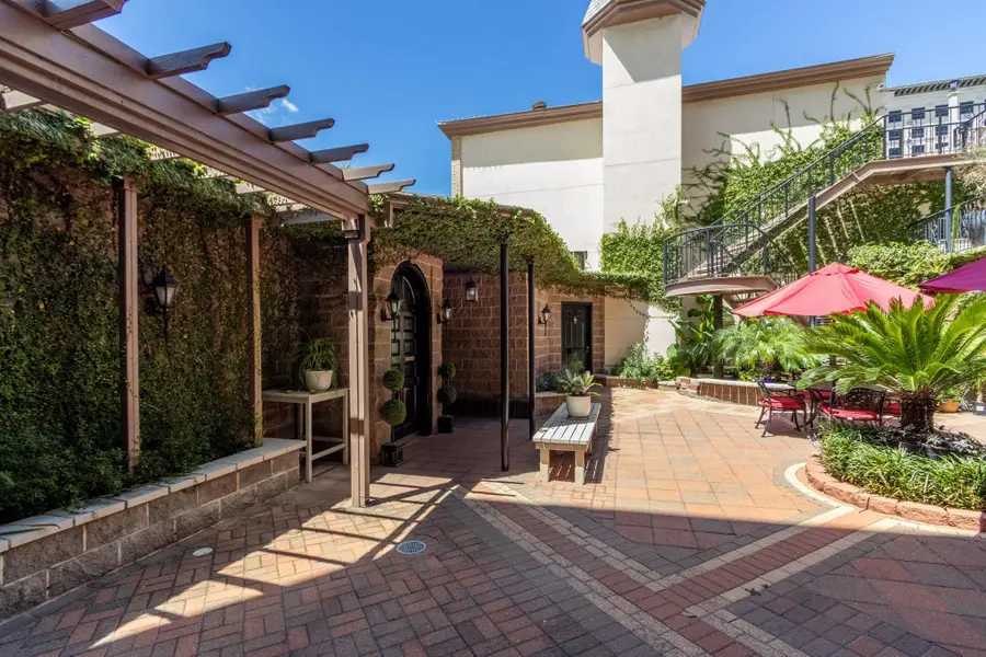 2102 Post Office Street #8, Galveston, TX 77550 - #3