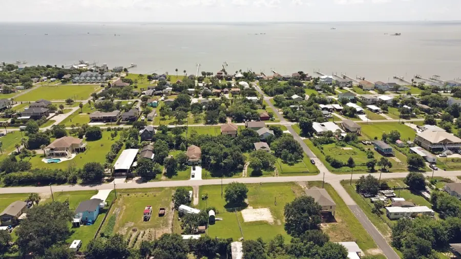 1036 9th Street, San Leon, TX 77539 - #3