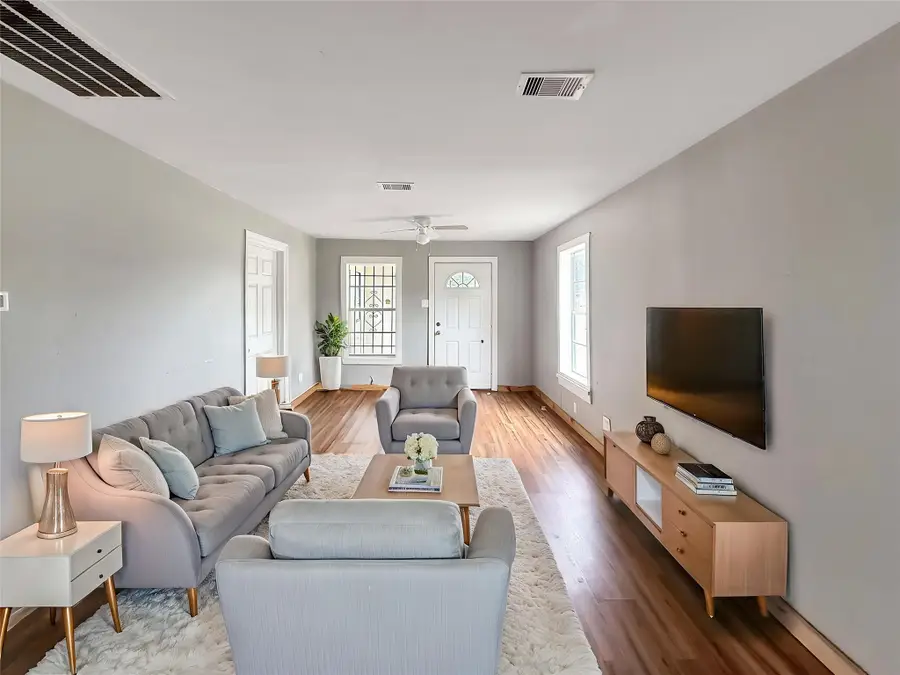 6931 Weaver Road, Houston, TX 77028 - #2