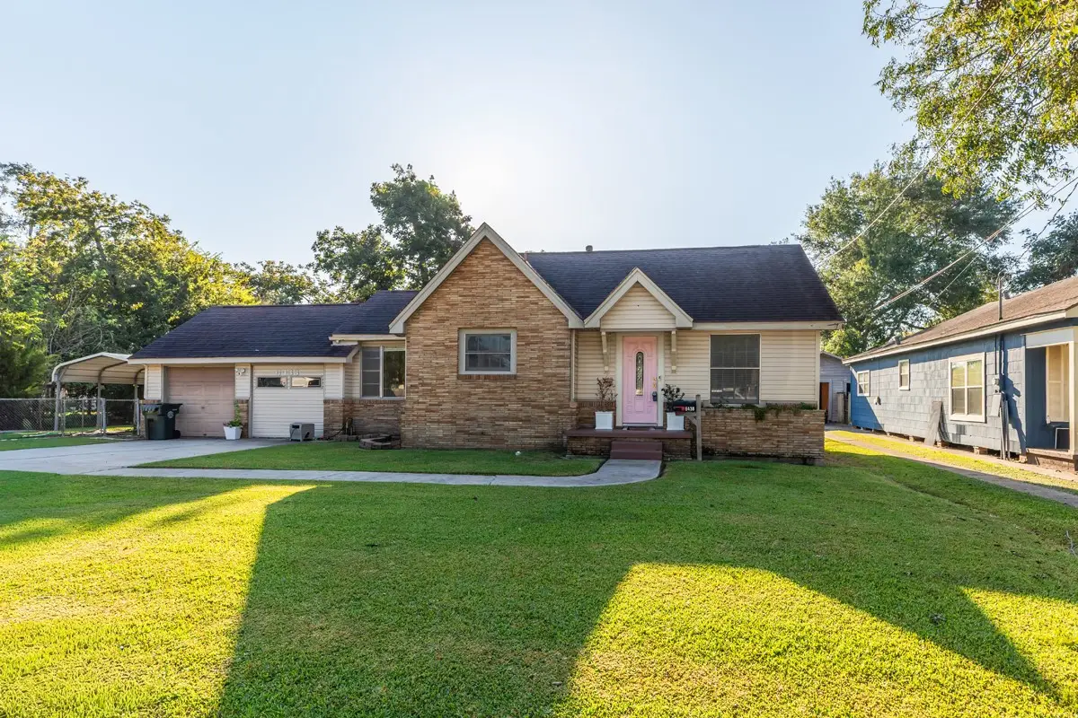 6438 Washington Street, Groves, TX 77619 - Image #1