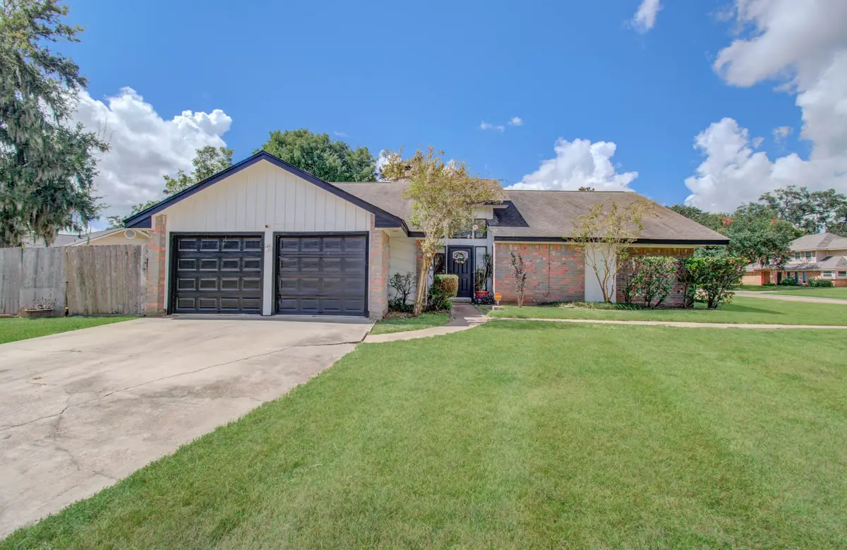 338 Banyan Street, Lake Jackson, TX 77566 - #1