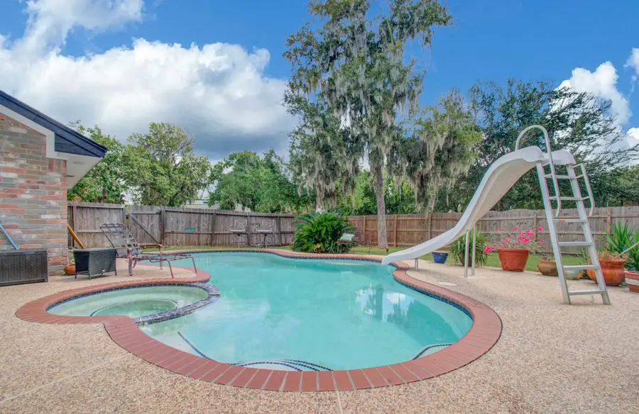 338 Banyan Street, Lake Jackson, TX 77566 - #3
