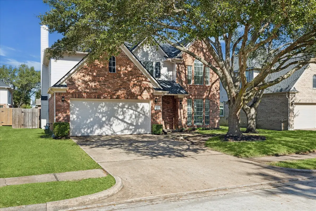 6501 E Bending Oaks Lane, Pearland, TX 77584 - Image #1