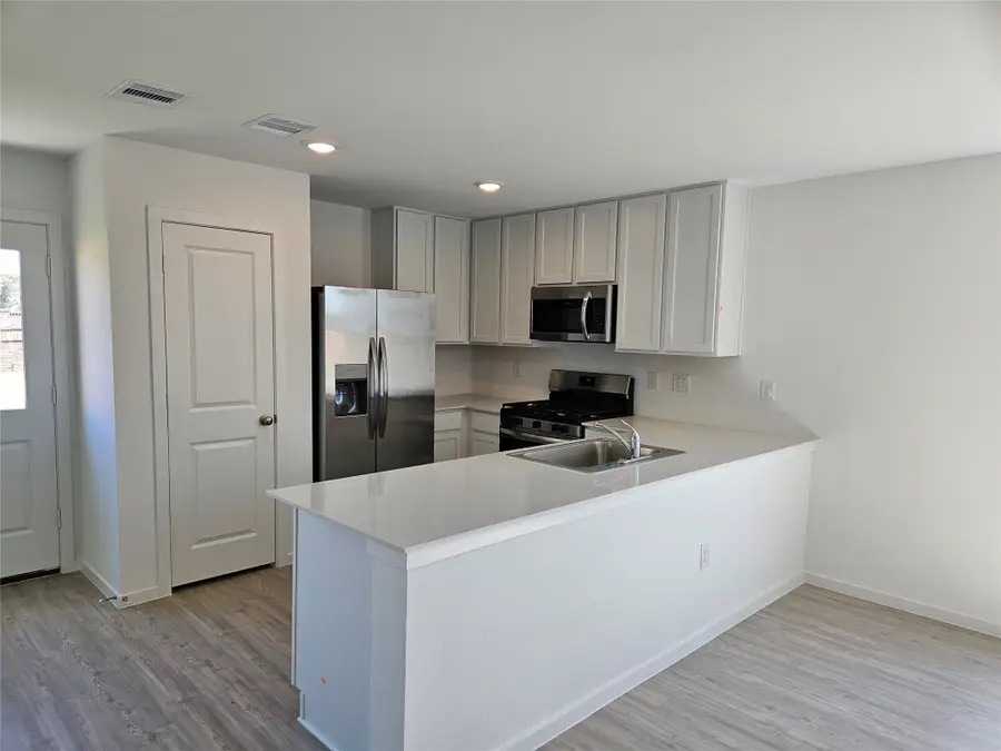 9011 Artic Rockfish Drive, Baytown, TX 77521 - Image #2