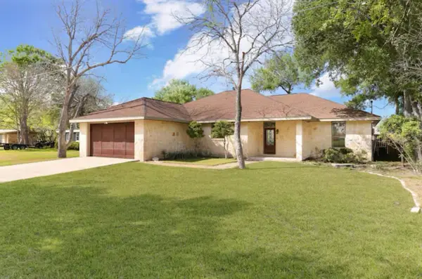 190 River Haven Road, McQueeney, TX 78123