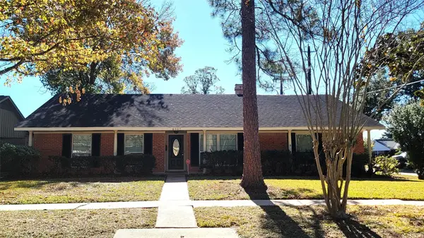 8527 Edgemoor Drive, Houston, TX 77036