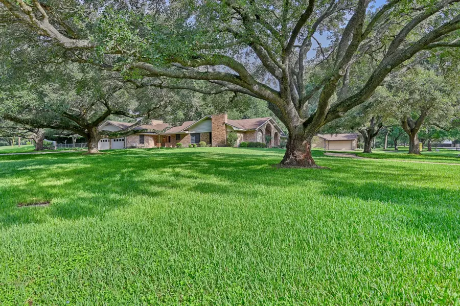 2502 Cheri Lane, Brenham, TX 77833 - Image #2