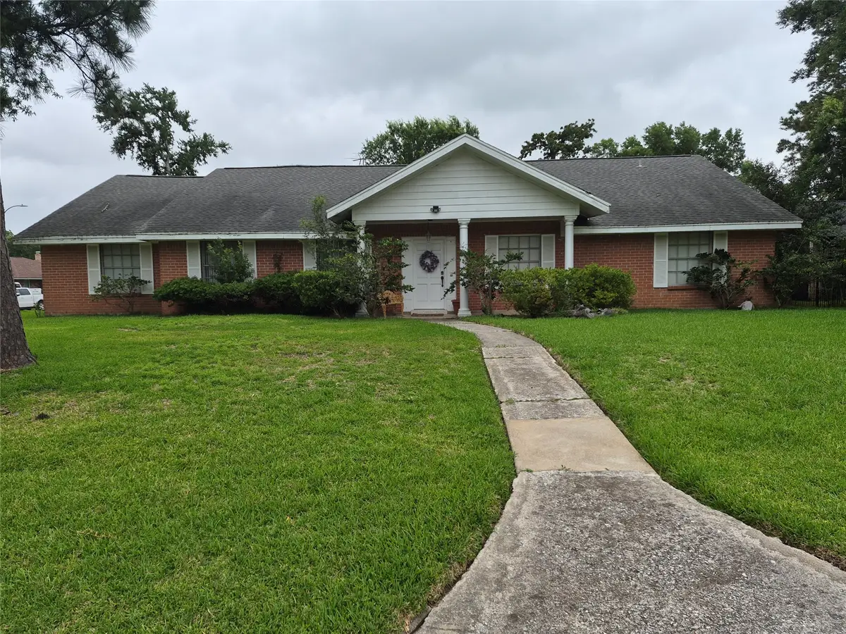 814 Oak Leaf Street, La Porte, TX 77571 - #1