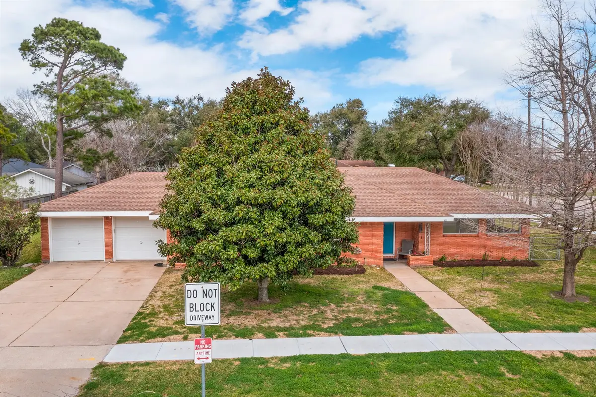 3601 E Jasmine Street, Pearland, TX 77581 - #1