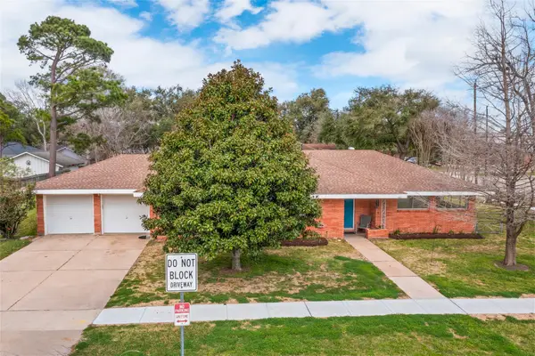 3601 E Jasmine Street, Pearland, TX 77581