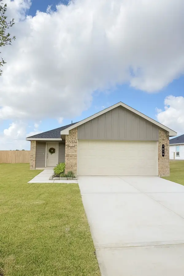 1010 Bluegill Lane, Alvin, TX 77511