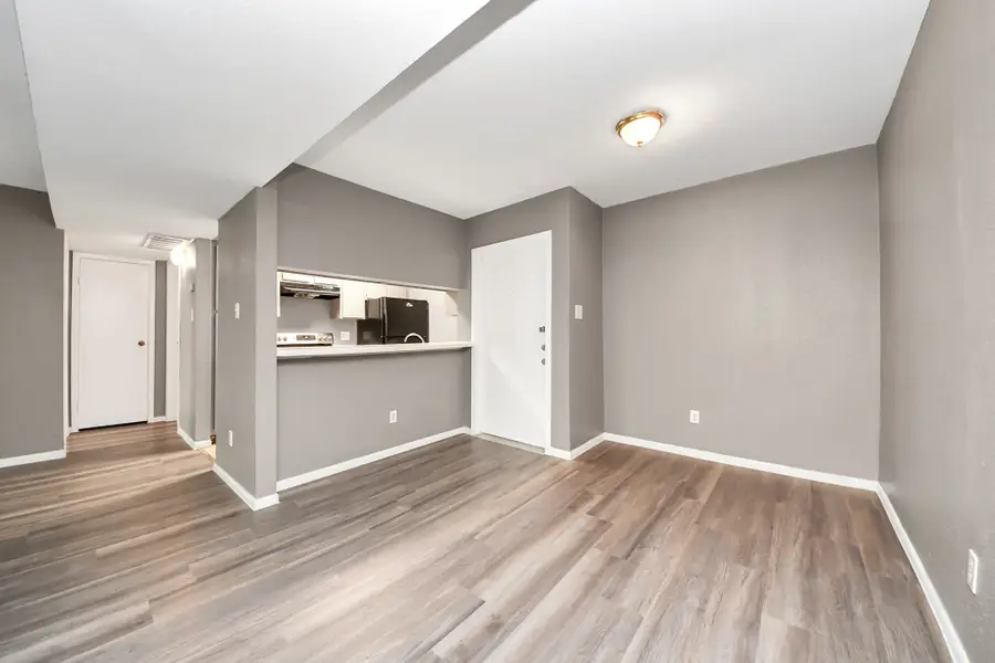 3015 Walnut Bend Ln #32, Houston, TX 77042 - #2