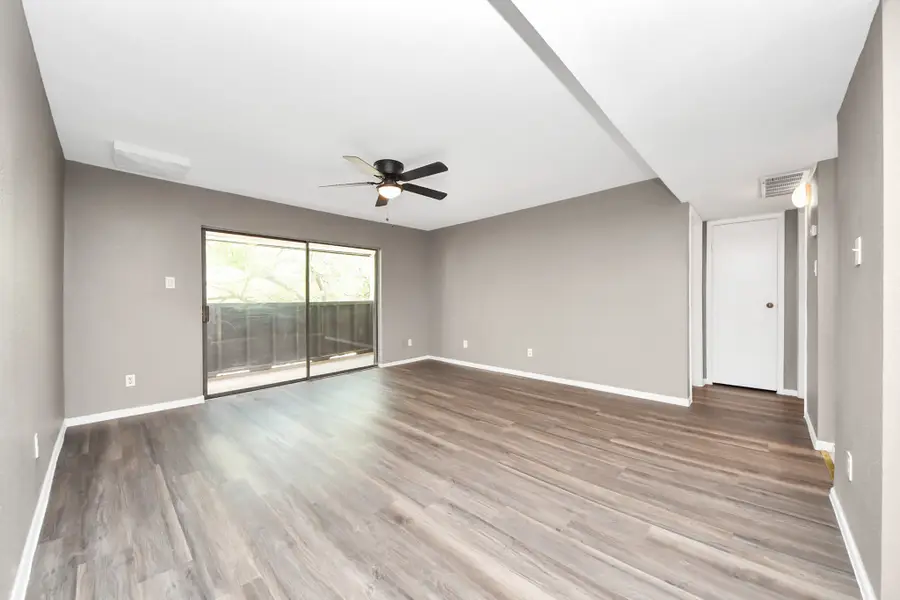 3015 Walnut Bend Ln #32, Houston, TX 77042 - #3