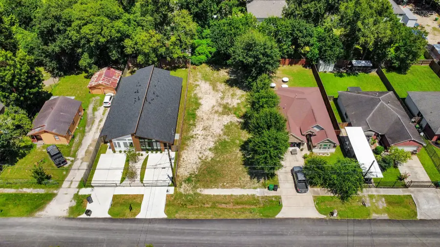 8113 Hamlet Street, Houston, TX 77078 - #2