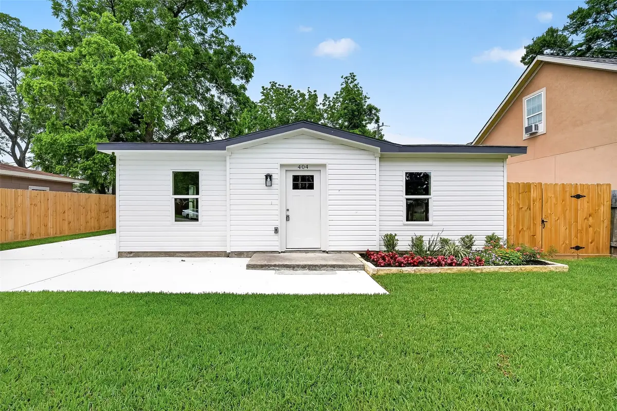 404 W Homan Street, Baytown, TX 77520 - #1